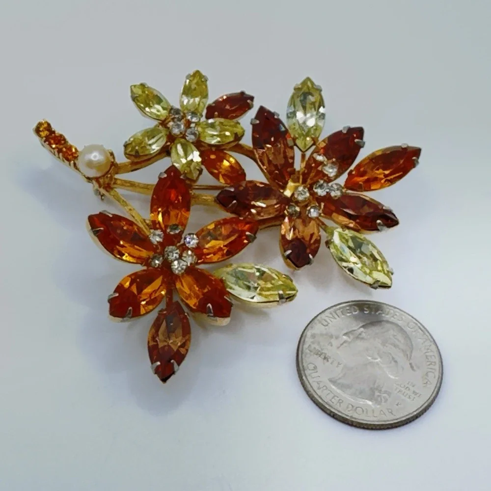 Vintage Vendome Brooch Flower Gold Tone & Rhinestones Flower Pin 3 In BEAUTY